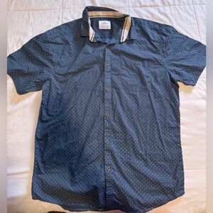 Craft And Flow Mens Button
Down Shirt Size M